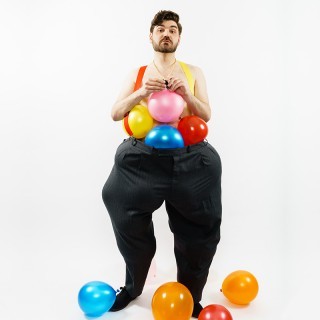 After Taking Edinburgh By Storm John-Luke Roberts Brings His One Man Show ‘STDAD-UP’ To The Soho Theatre from 4th April